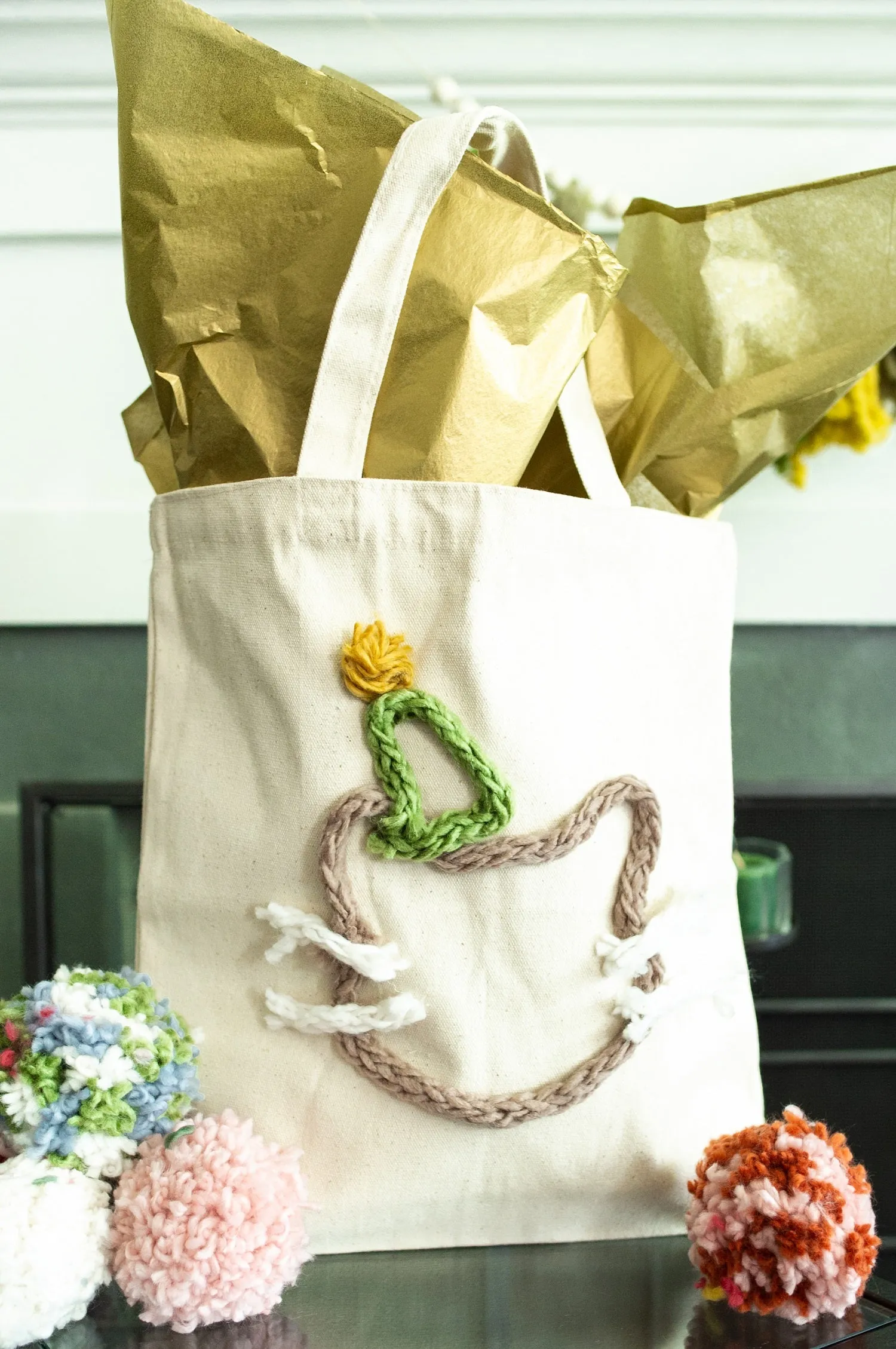 Graphic Totes (Craft)