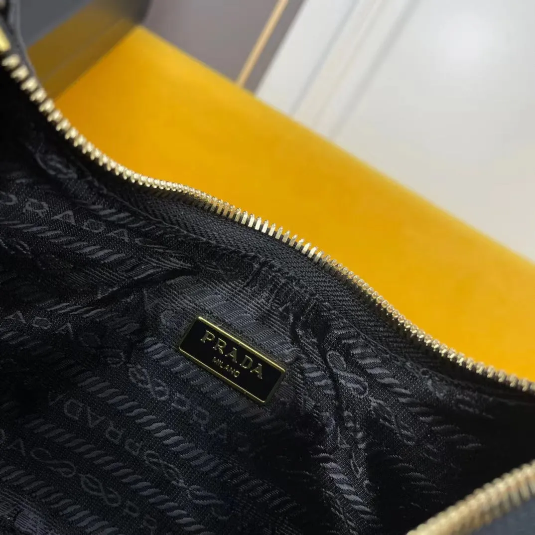 PD172 Re-Edition 2005 Saffiano Leather Bag