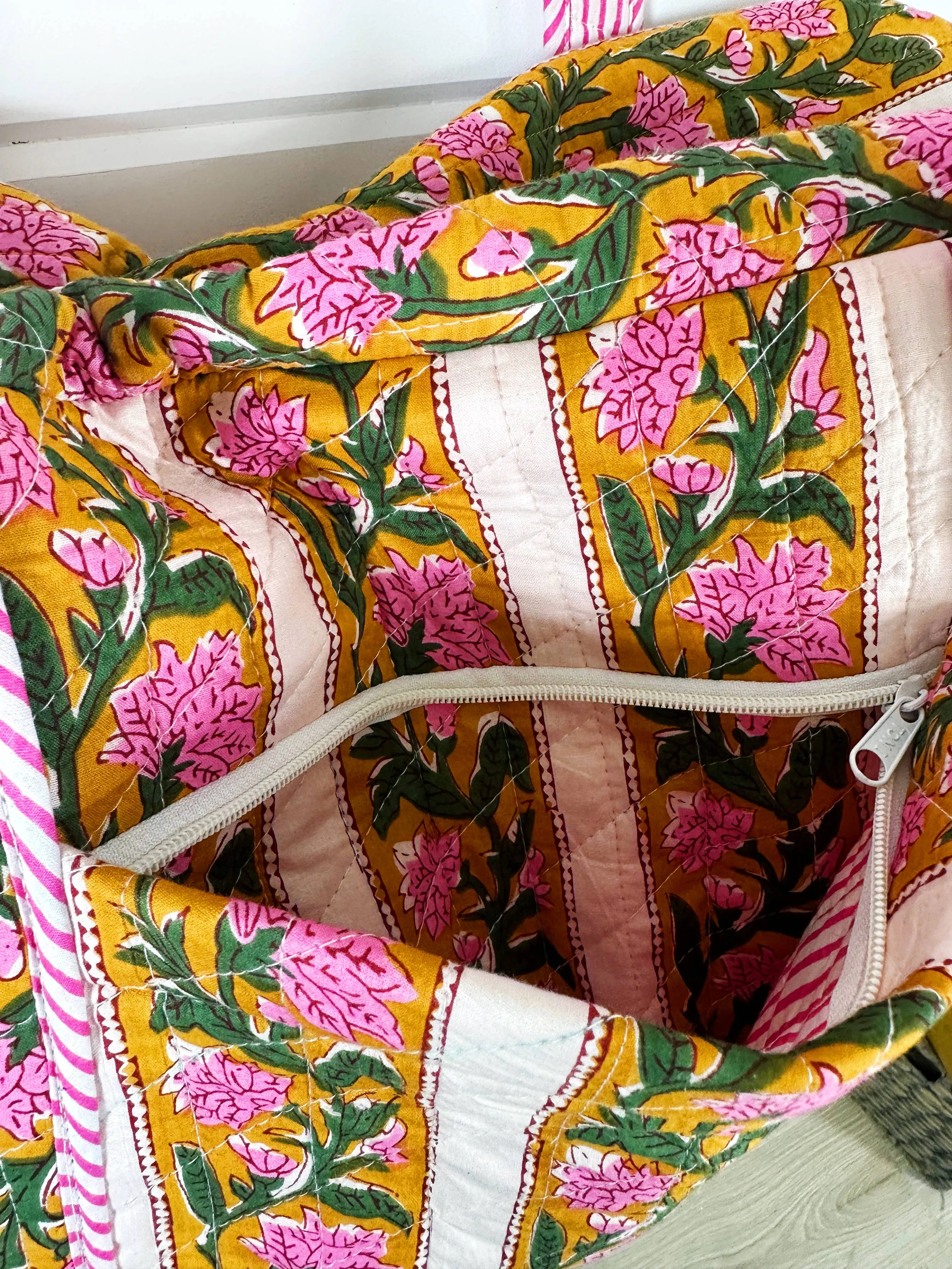 Quilted Weekender Overnight Travel Tote Bag - Gold Floral